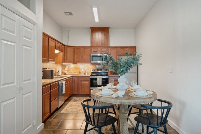 Photo - 6166 Imperial Loop Dr Unit ID1328080P