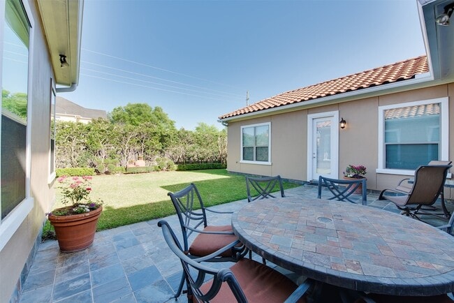 Photo - 2011 Flower Garden Ln