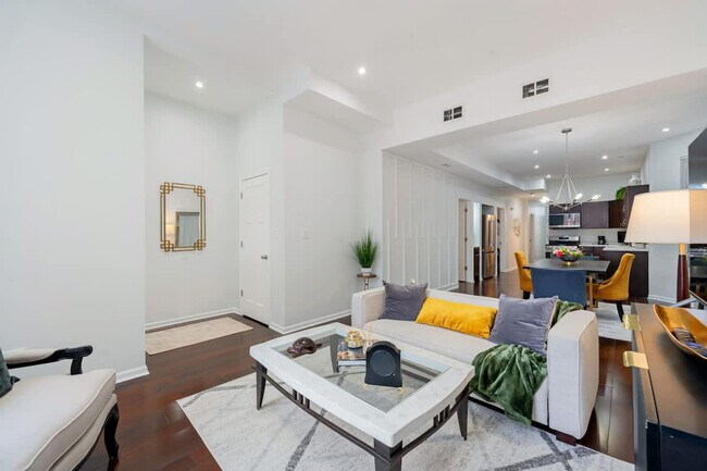 Photo - 2851 W Wilcox St Unit ID1244949P