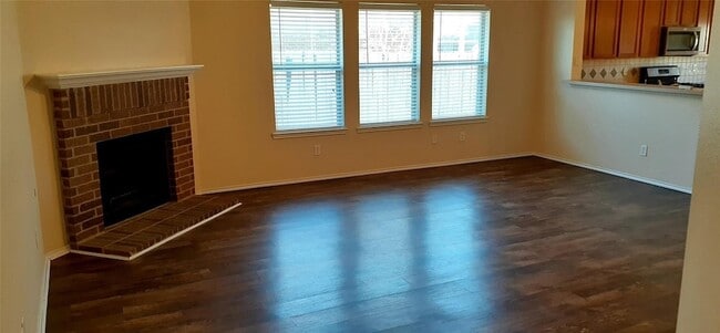 Photo - 3005 Mill Creek Way