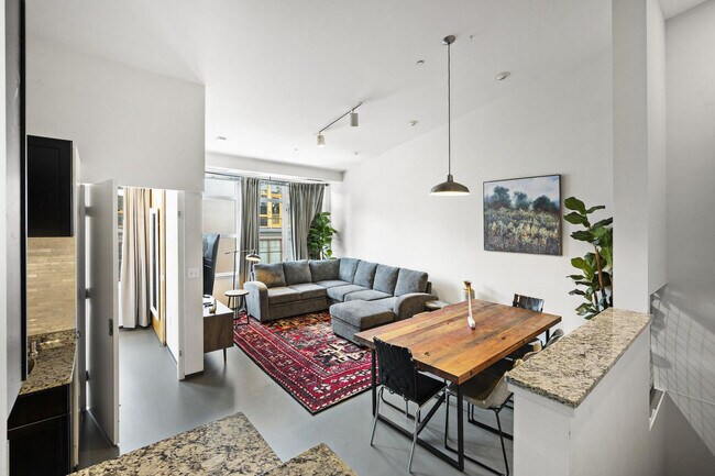 Photo - 160 E Berkeley St Unit SI ID1343273P