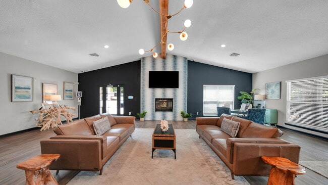 Building Photo - The District Apartments