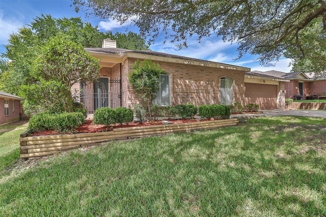 Photo - 10910 Scenic Dr