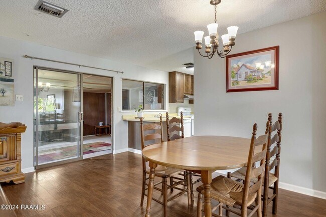 Photo - 303 Plaza Village Dr