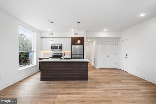 Photo - 4324 Lancaster Ave Unit 302