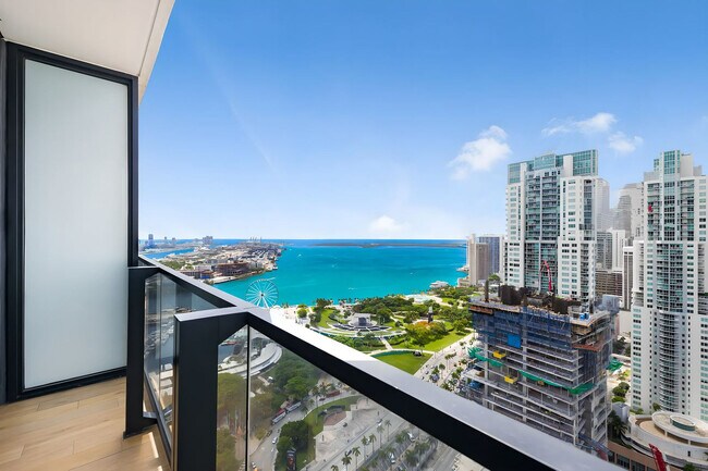 Photo - 398 NE 5th St Unit SI ID1240714P