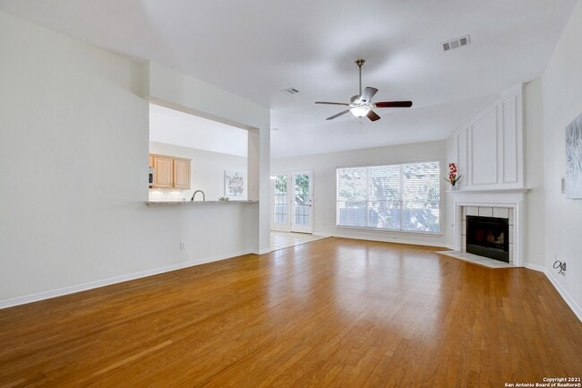 Photo - 10457 Trailway Oak