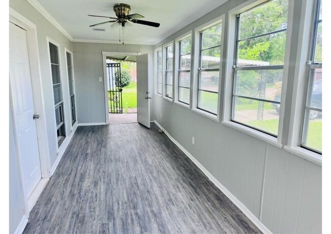 Photo - 4914 Kelso St