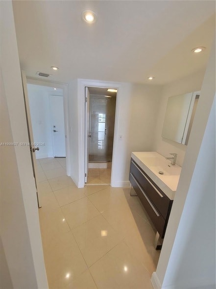 Photo - 3301 N Country Club Dr Unit 811
