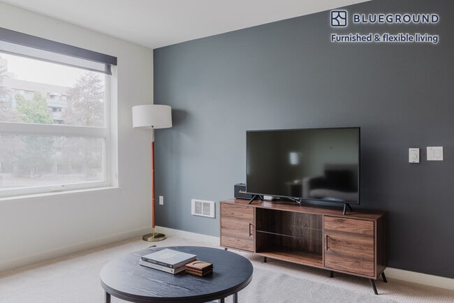 Photo - 330 3rd Ave W Unit FL5-ID764