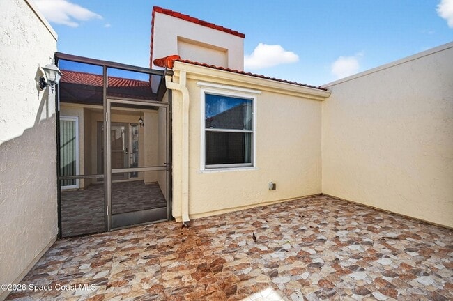 Photo - 737 Green Valley Ln