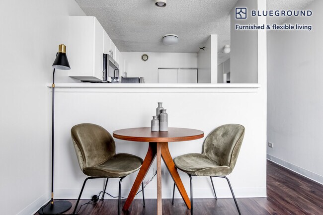 Photo - 445 E Ohio St Unit FL17-ID788