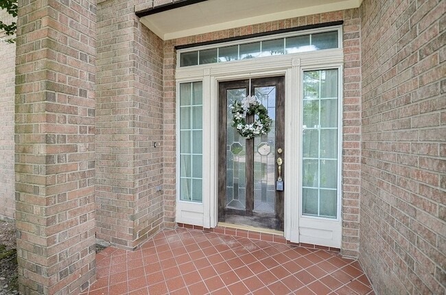 Photo - 2515 Lansing Cir