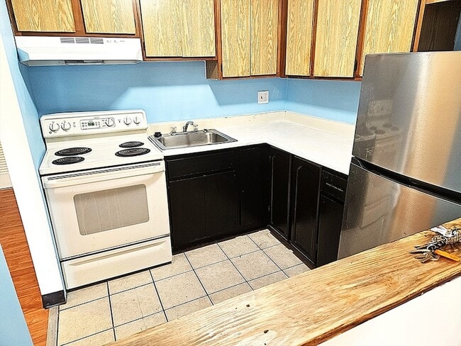 Photo - 75 Scotch Pond Pl Unit 32
