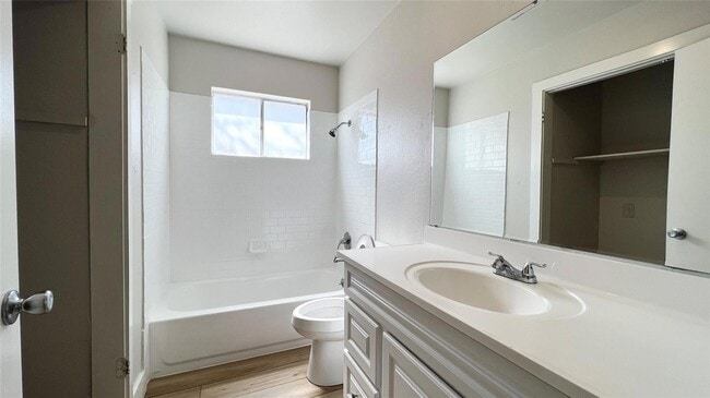 Building Photo - 11208 Renel Dr Unit A