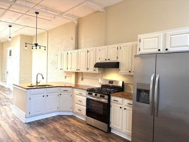 Photo - 10 N State St Unit Upper