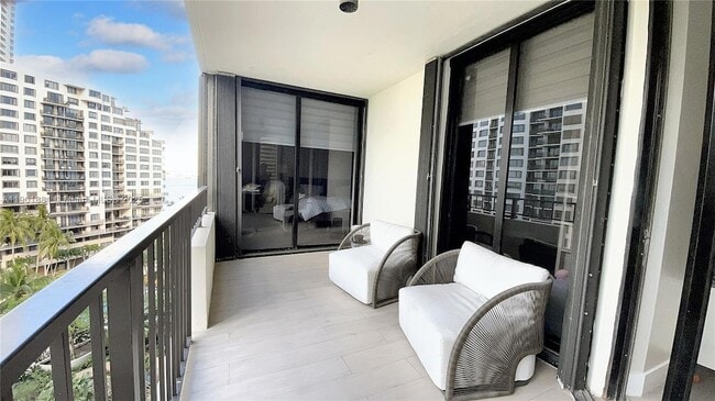 Photo - 520 Brickell Key Dr Unit A1010