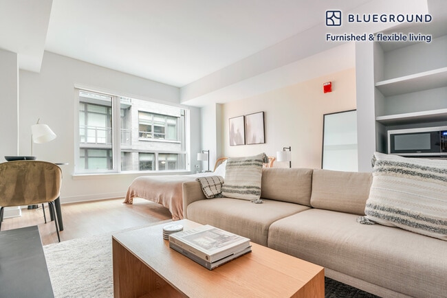 Building Photo - 455 I St NW Unit FL9-ID1144