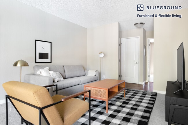 Photo - 877 Heatherstone Way Unit FL2-ID442