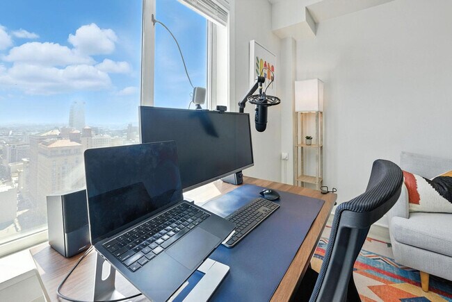 Photo - 899 Pine St Unit FL16-ID1245521P