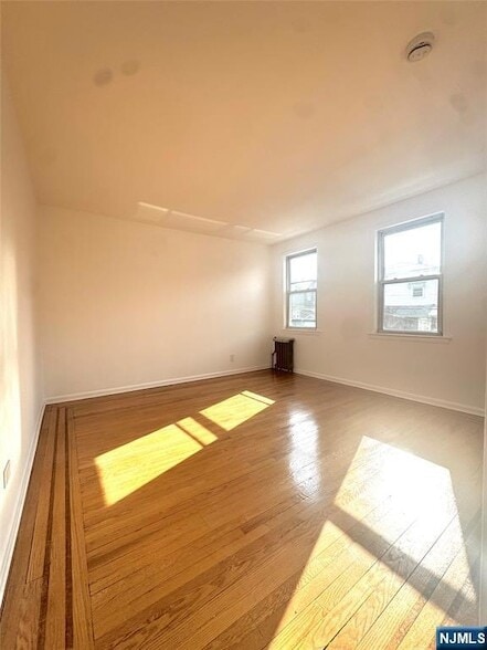 Photo - 688 Kingsland Ave