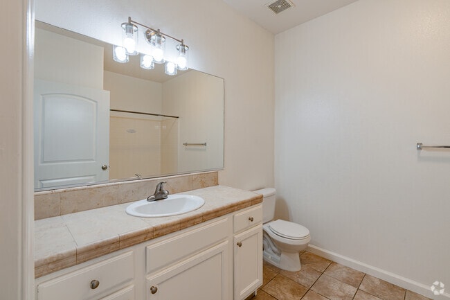 2BD, 1BA - 894SF - Villas at Lovers Lane