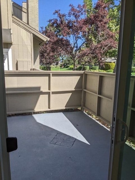 Photo - 1041 Grebe St