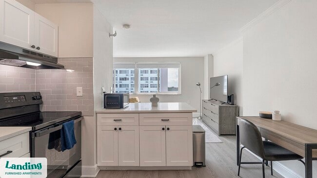 Photo - 305 Dr. M.L.K. Jr St S Unit 646