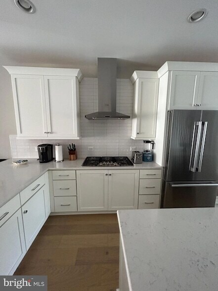 Photo - 10324 Grosvenor Pl