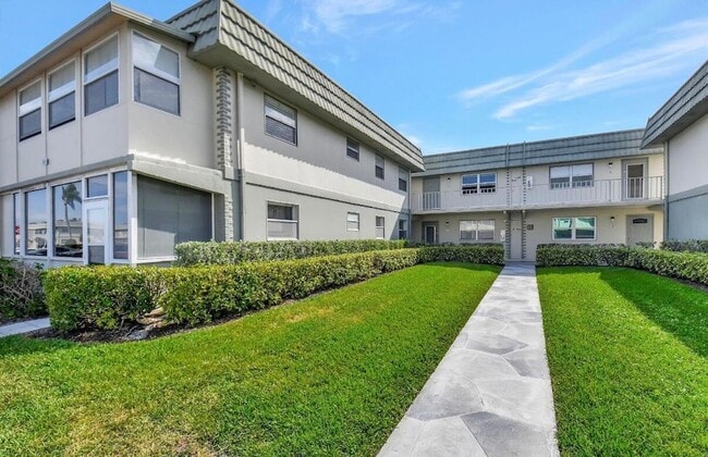 Building Photo - 581 Monaco Blvd Unit 581