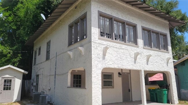 Photo - 137 S Stone St
