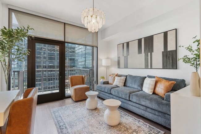 Building Photo - 1212 Demonbreun St Unit 1106