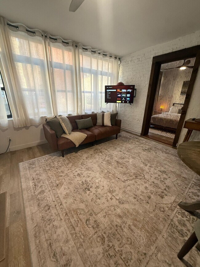 Photo - 341 W 30th St Unit ID1323966P