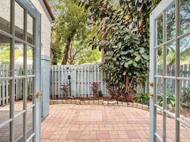 Photo - 1361 Cottonwood Cir