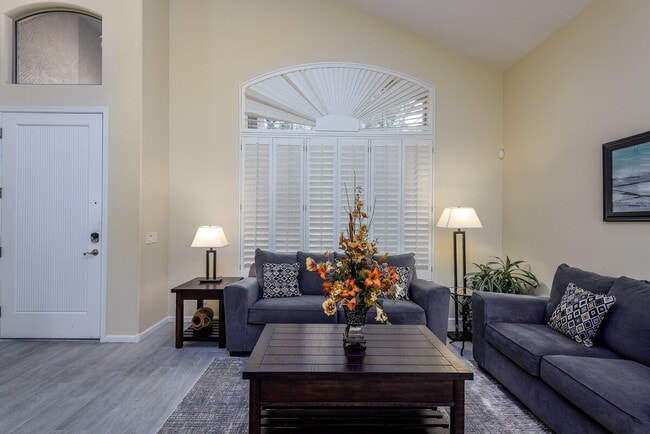 Building Photo - 6417 E Marilyn Rd Unit ID1255438P