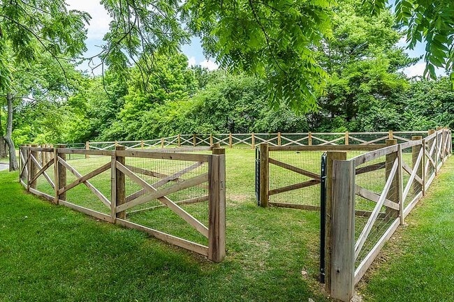 Photo - The Colony at the Oaks