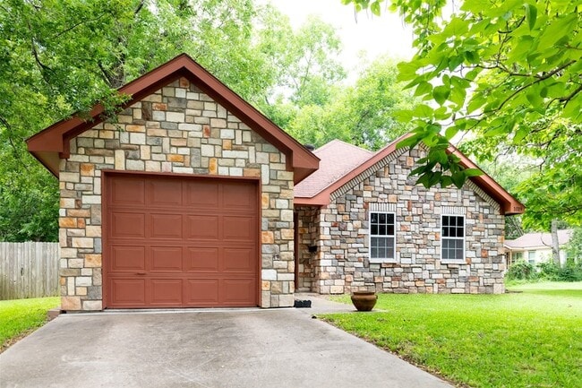 Photo - 1019 Pine St