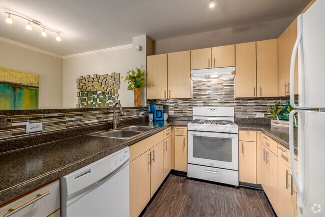 2BR, 2BA - 1,218SF - Kitchen - 803 Corday at Naperville