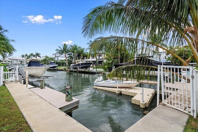 Photo - 72 Waterway Rd