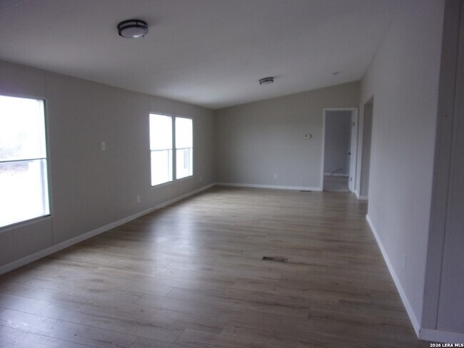 Photo - 360 Rangeland Rd