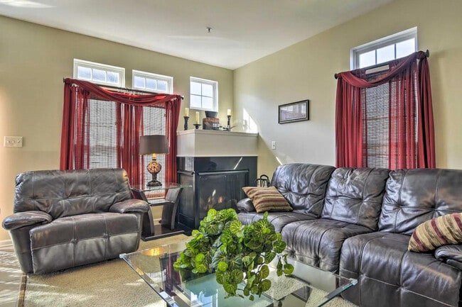 Building Photo - 5077 Cameo Terrace Unit SI ID1385780P