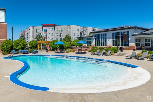 Swimming Pool - Park Hill 4000