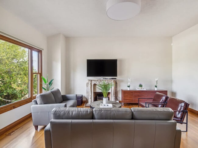 Photo - 751 Toyon Dr Unit ID1355616P