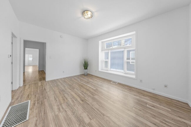 Photo - 820 Brown St