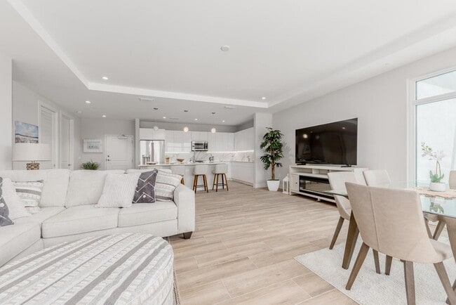 Photo - 41 SW Seminole St Unit 409