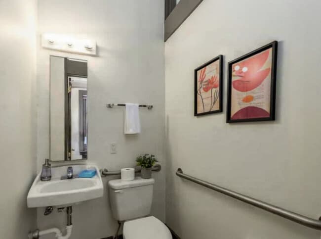 Photo - 126 E 13th St Unit SI FL4-ID1056027P