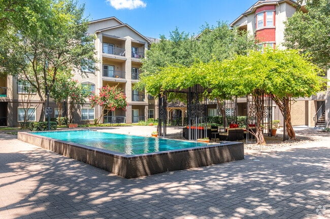 Zen Garden & Reflecting Pond - Inwood on the Park
