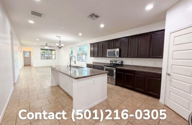 Building Photo - 602 W Beautiful Ln
