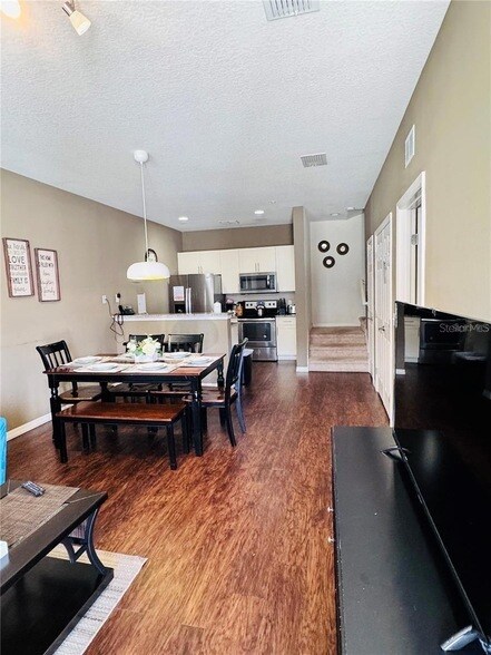 Photo - 8931 Shine Dr