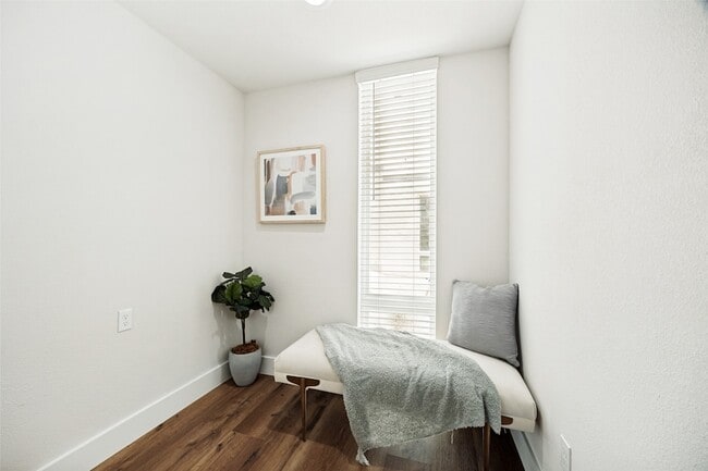 Photo - 5633 Live Oak St Unit 101